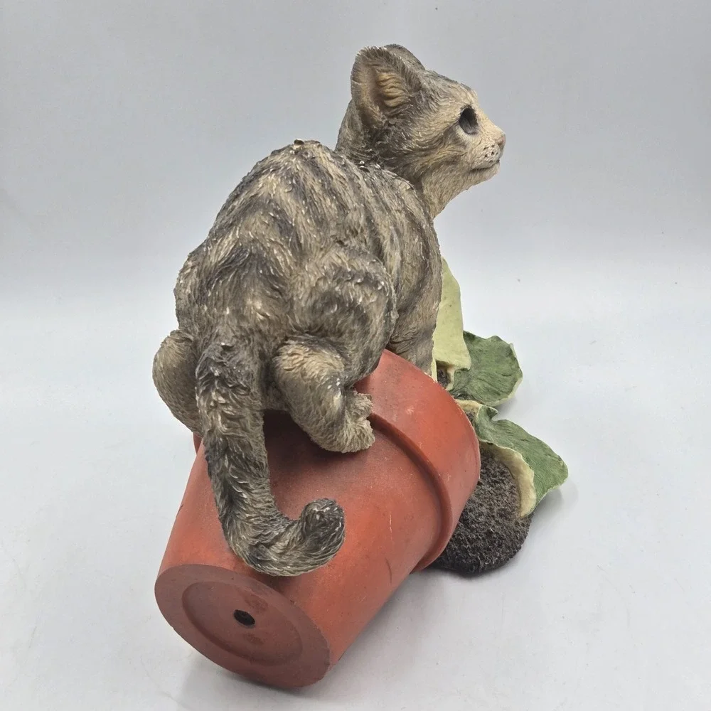XL VTG United Design Tabby Cat & Planter Statue CC547 Oops Classic Critter 12x8